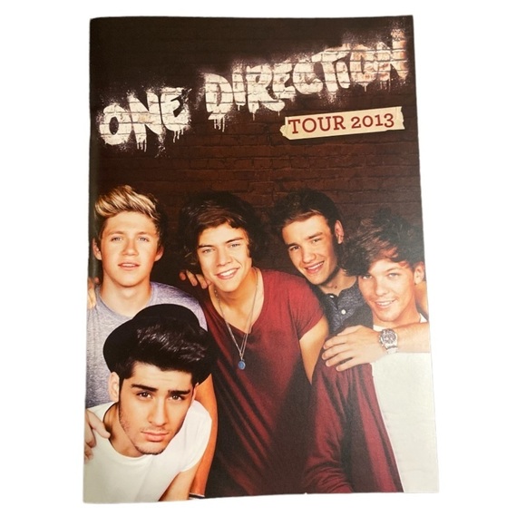 One Direction Tour Program 2013 - Picture 1 of 4